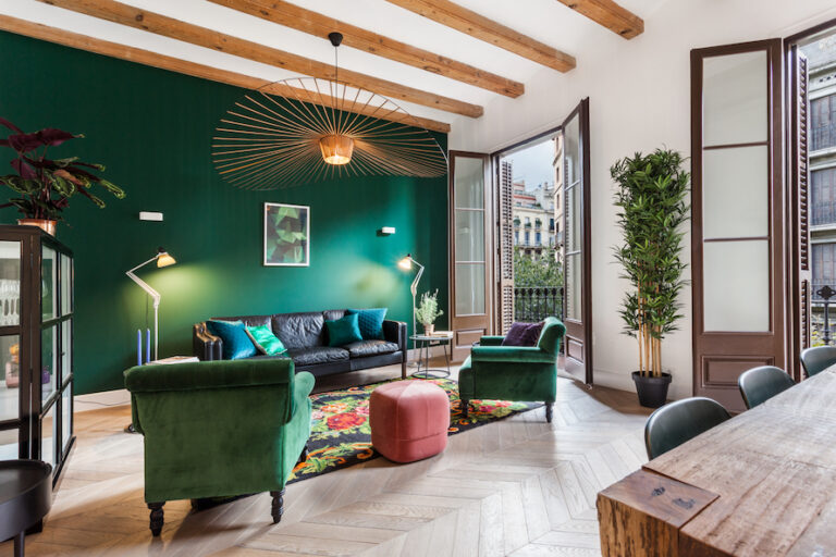 Keunikan Gaya Desain dan Arsitektur Eklektik Alindra Interior