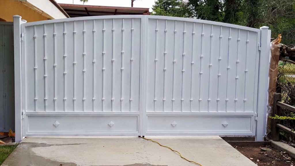 9 Warna Cat Pagar Rumah Yang Elegan Dan Mewah | Haqeem Group